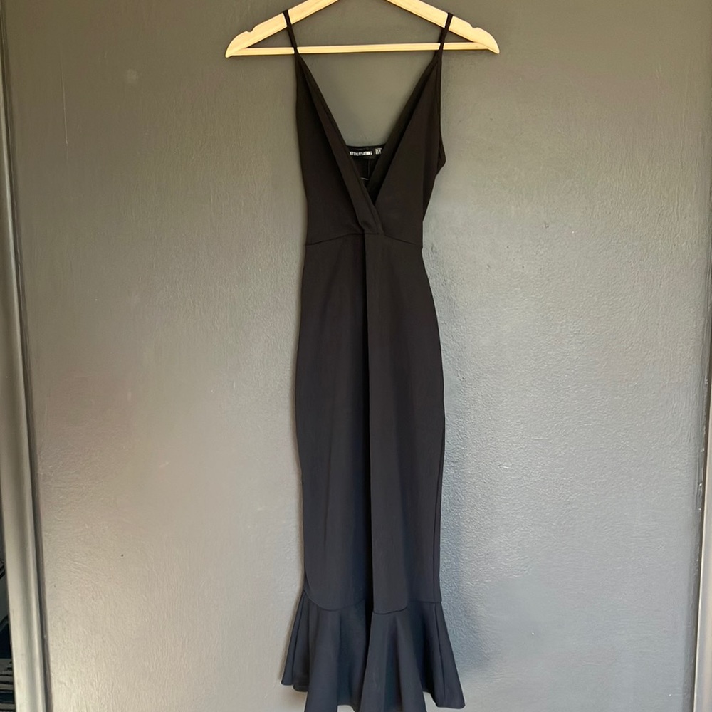 PrettyLittleThing Black Strappy Tie Waist Fishtail Ruffle MIDI dress